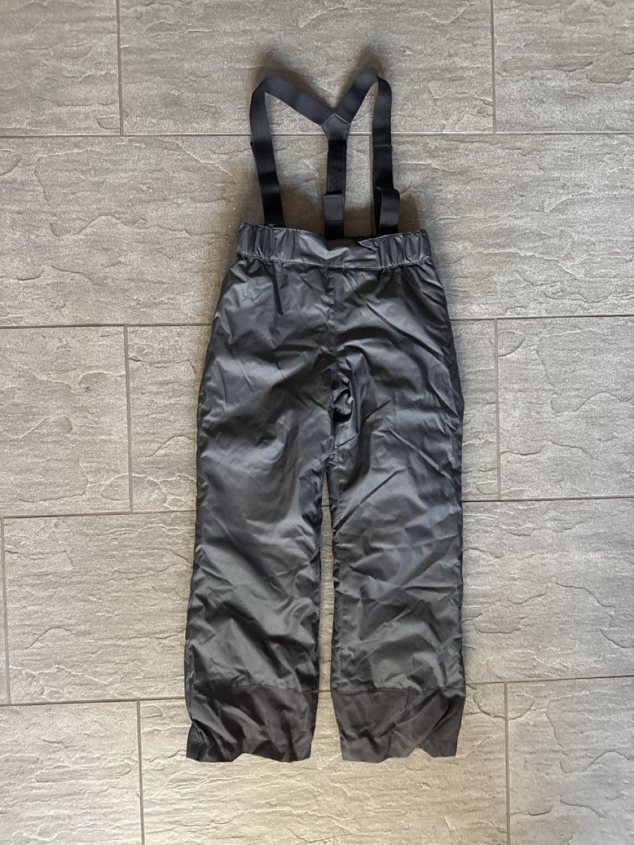 Decathlon Hosen: Neuwertige Skihose Gr. 140 – Neu (gemäss Beschreibung) aus Frauenkappelen von leola1973