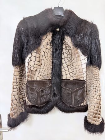 Extravagante Pelzjacke mit Schlangenoptik, Gr. 38/M – Top!