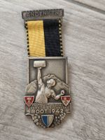 Abzeichen  7. Nationalturnertag Luzern Root 1942 Kranz
