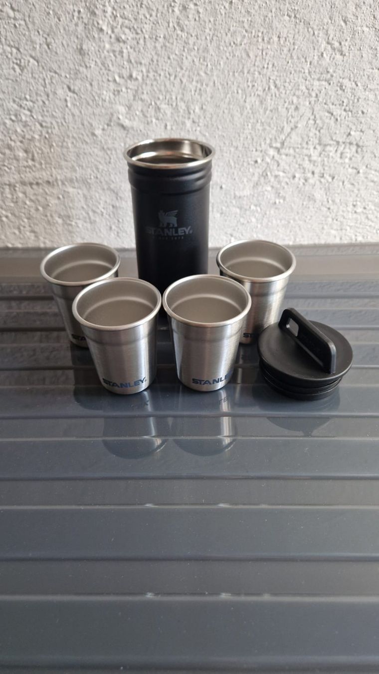 Sonstiges: Stanley Flachmann + 4 Shotgläser – Gebraucht aus Zürich von Andrigp 2