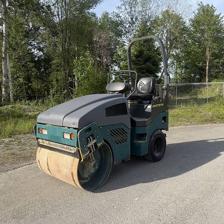 Bomag Tutte le macchine: Bomag Kombiwalze 2.6T – Usato da Menziken venduto da Tairi10