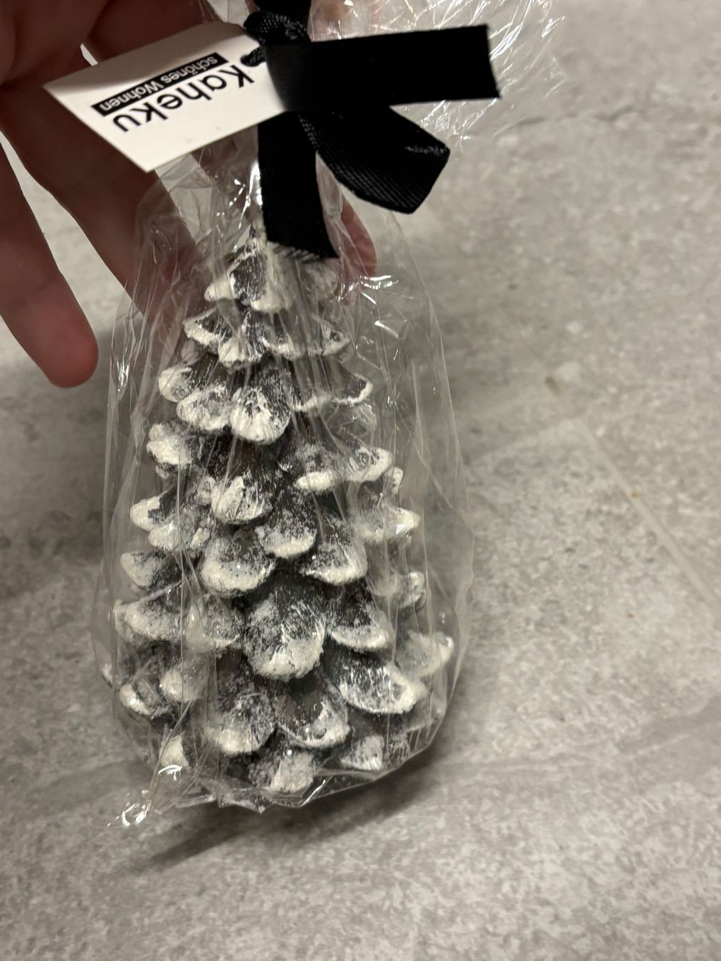 Candele: Bougie neuve en forme de sapin env. 11cm – Nuovo (secondo la descrizione) da Salvenach venduto da gwenwywar