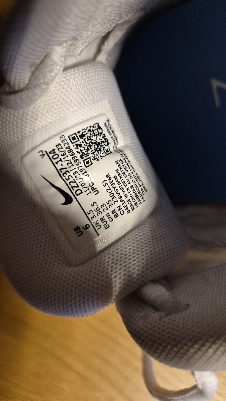 Nike Scarpe da donna: Nike Hyperlift Damen Trainingsschuhe Grösse 36.5  – Usato da Volketswil venduto da Mr.YG 1