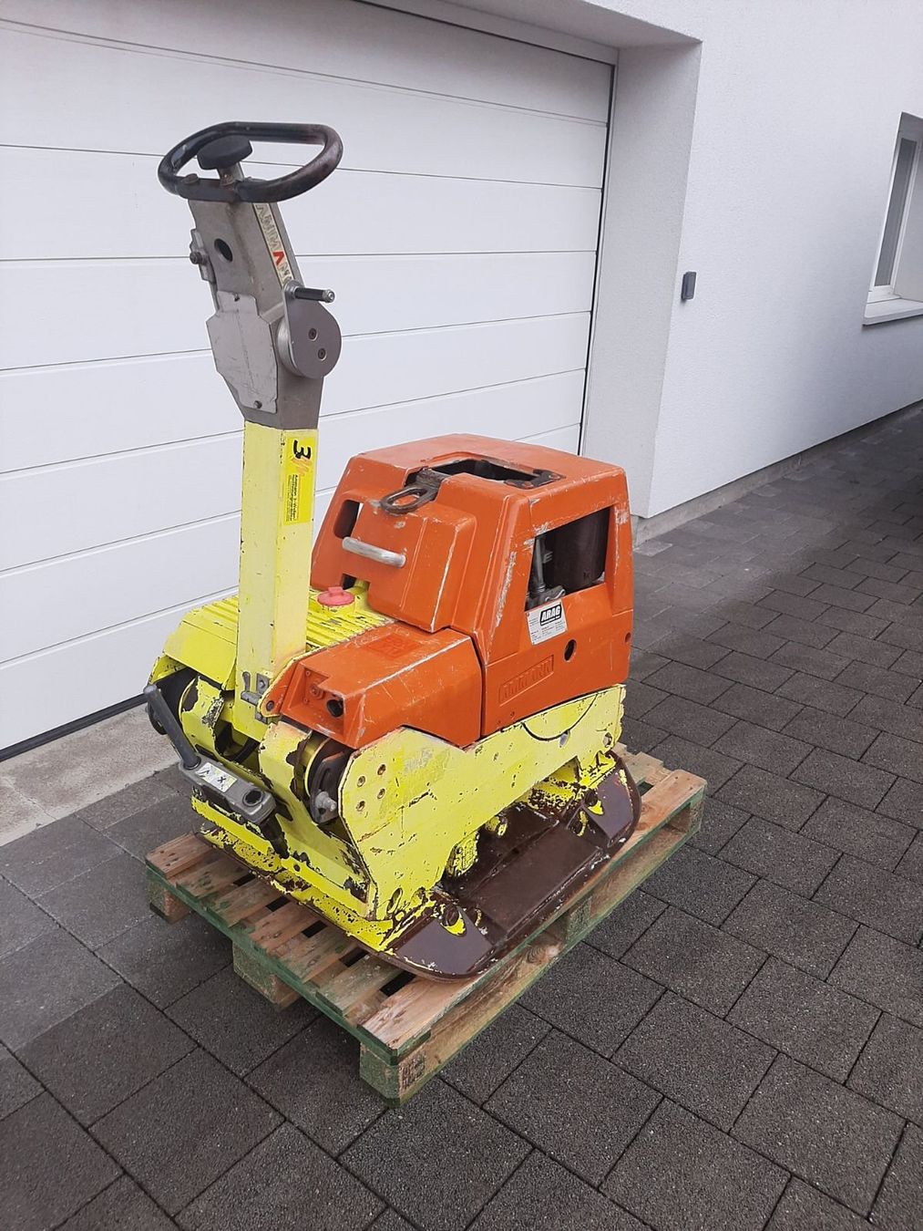 Tutte le macchine: Vibroplatte Rüttelplatte Ammann Hatz Diesel – Difettoso da Rain venduto da Kleinmoto