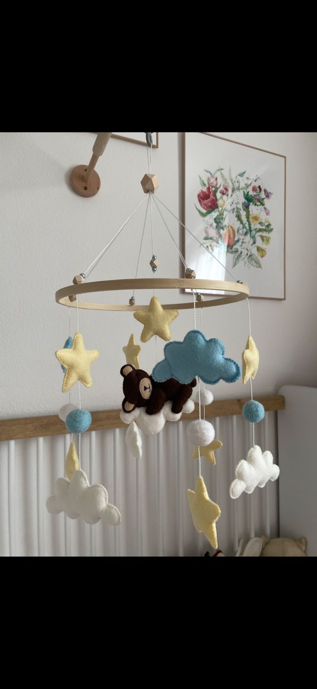 Tutte le decorazioni: Mobile mit schlafenden Bären – Nuovo e nell'imballaggio originale da Melchnau venduto da Fam.Meyer