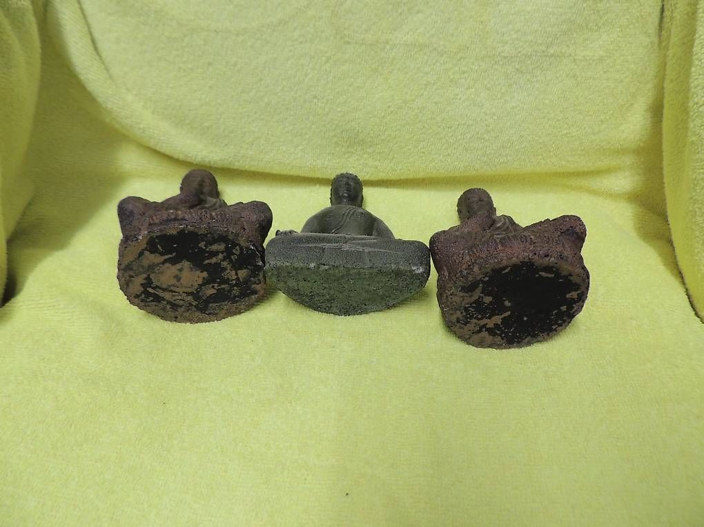 Sculture & Statue: Sammlung mit 3 Buddha aus Stein – Usato da Mollis venduto da Hg 2