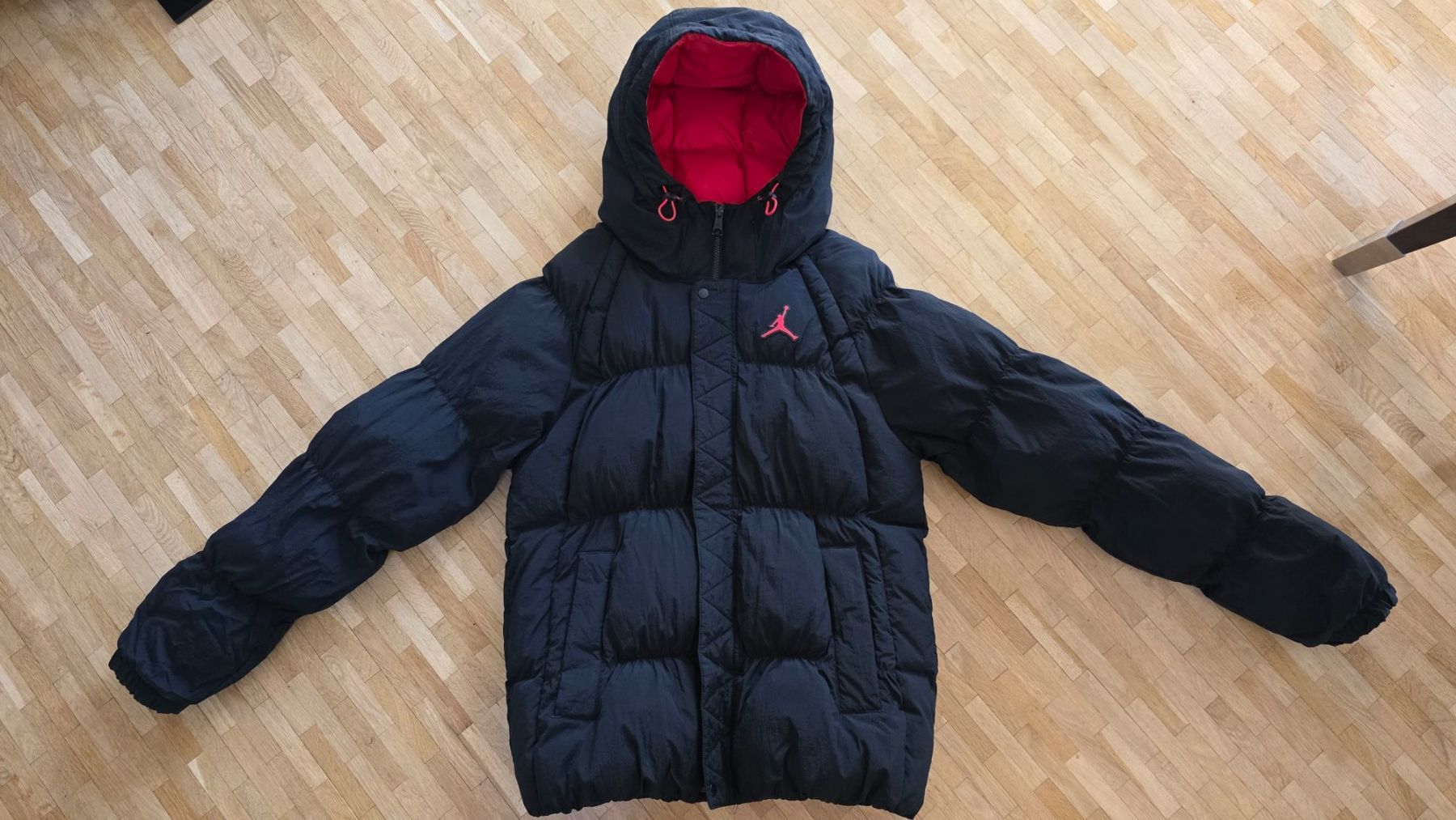 Jordan Giacche: Doudoune Jordan noire taille S – Usato da Perly venduto da Klo_klo