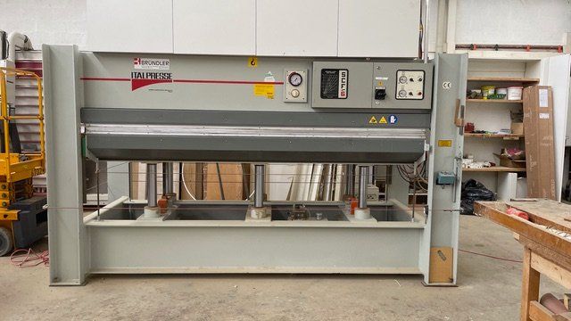 Tutte le macchine: Presse à plaquer – Usato da Vernier venduto da bas_8wg7