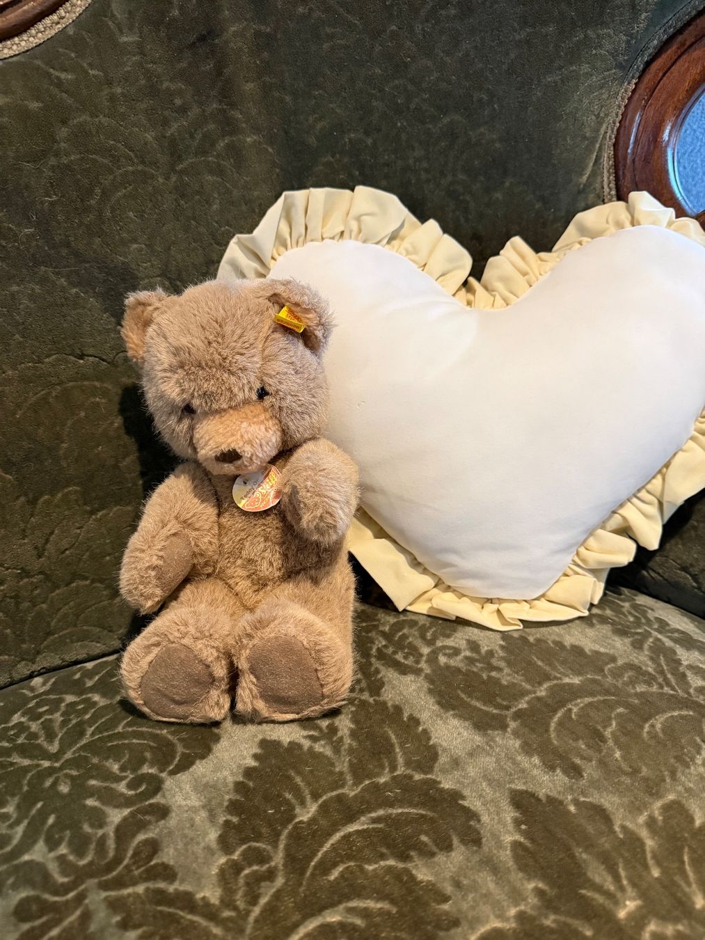 Steiff Giocattoli: Herziger Steiff Teddybär 🧸 – Usato da Schaan venduto da chinchillali