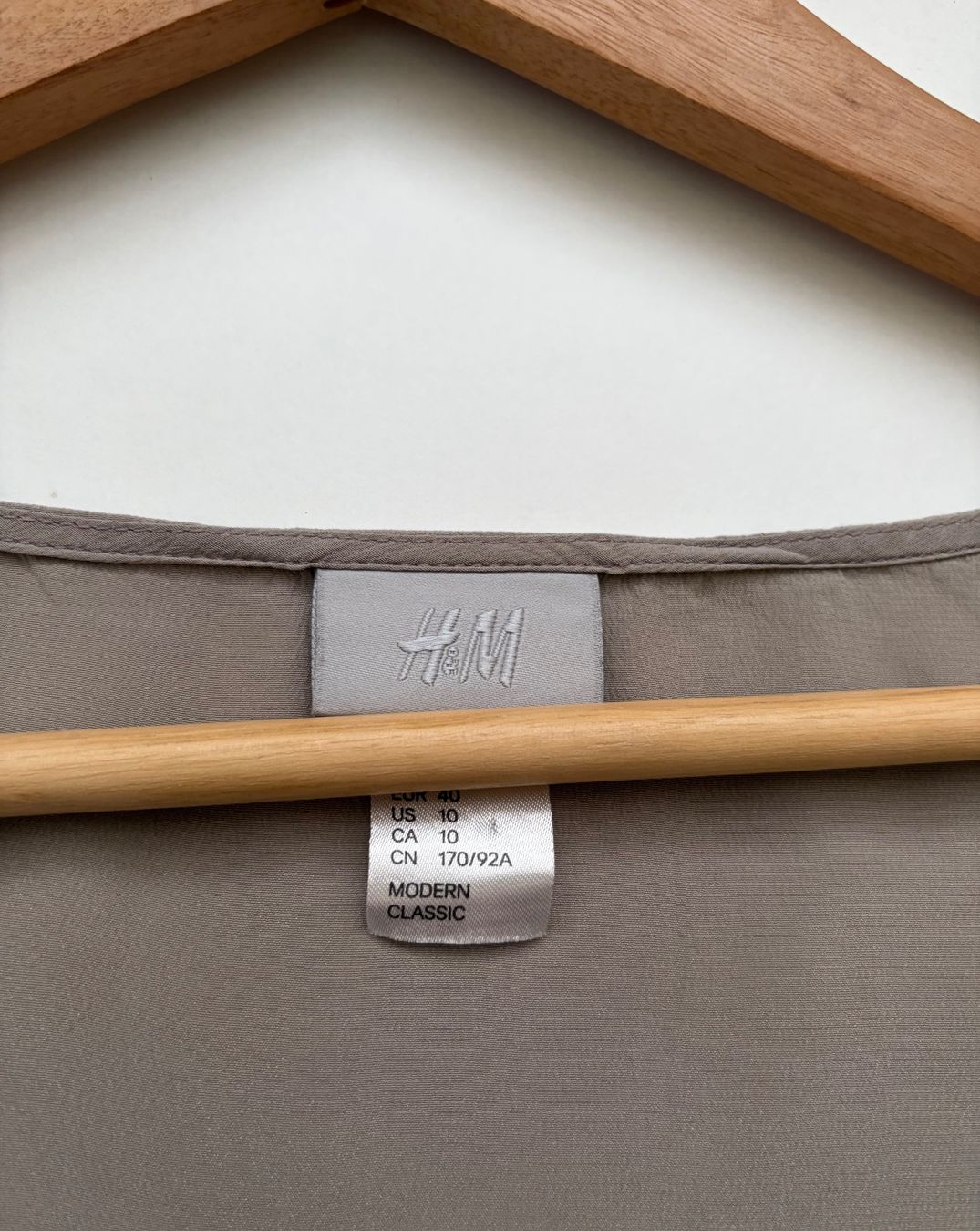 H&M Top: H&M Seide Top Gr.40 – Usato da Unterägeri venduto da Jutka_04 3