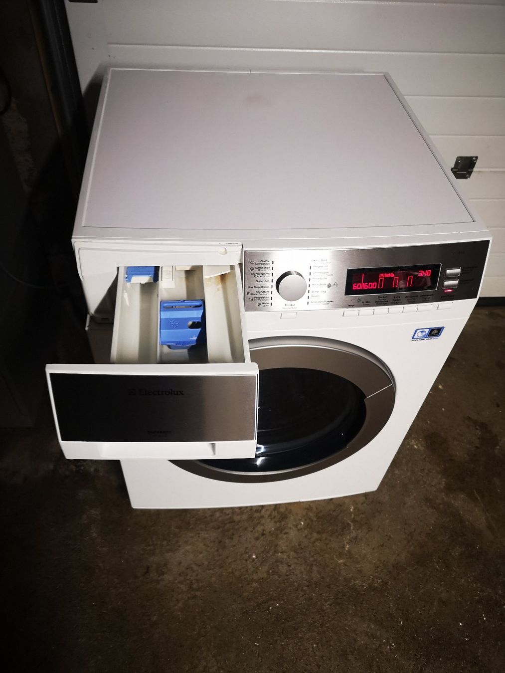 Electrolux Lavatrici: Electrolux Waschmaschine 9kg, Super Luxe WT SL4 E – Usato da Grasswil venduto da tobias9891 5