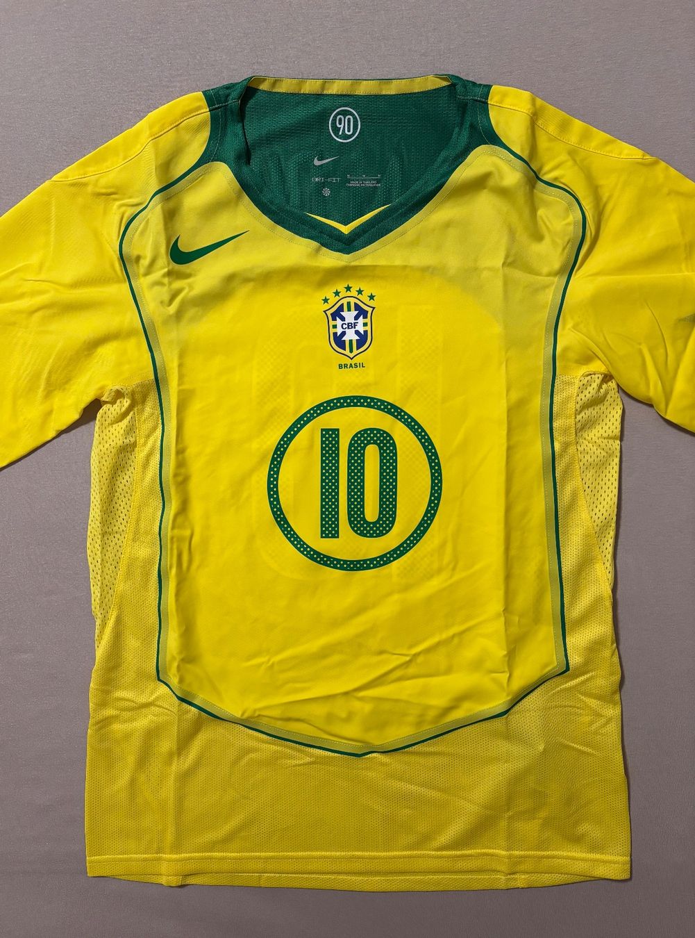 Nike Leibchen & Hosen: Ronaldinho Brasilien Reissue Trikot 2004 – Neu (gemäss Beschreibung) aus Rain von JerseyLegends 1