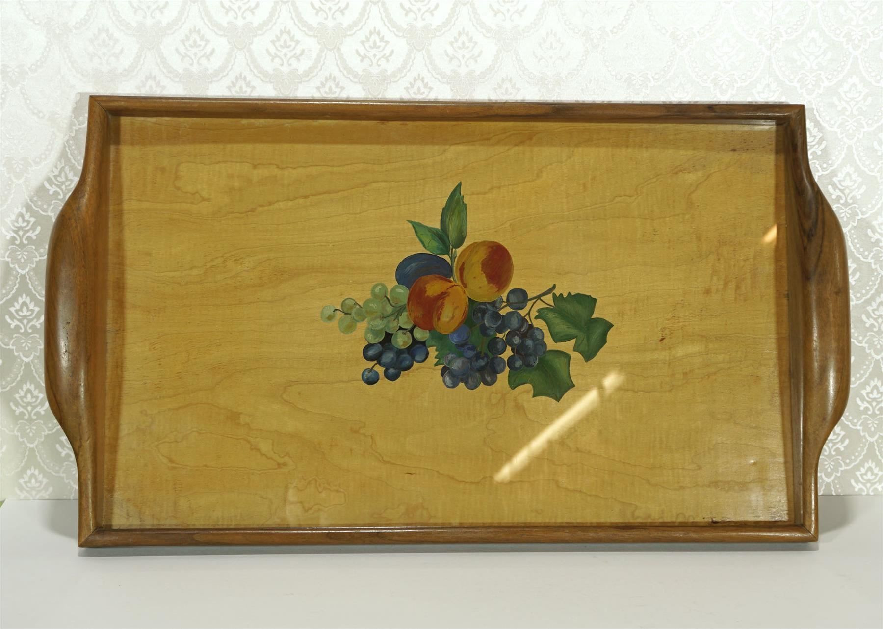 Piatti di portata: Vintage Holz-Tablett mit handgemaltem Obstsujet – Usato da Meggen venduto da Trouvaillen 2