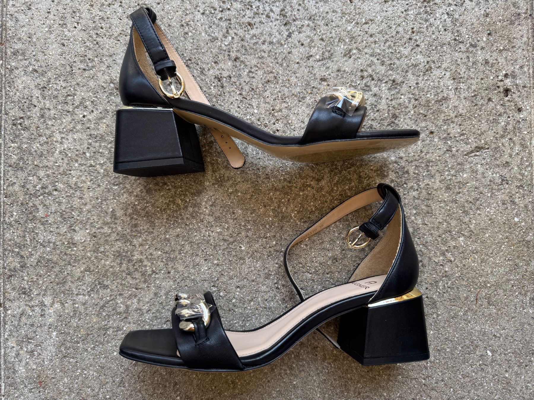 Damenschuhe: Aigner Sandalen – Neu und originalverpackt aus Bern von Pasi7 1