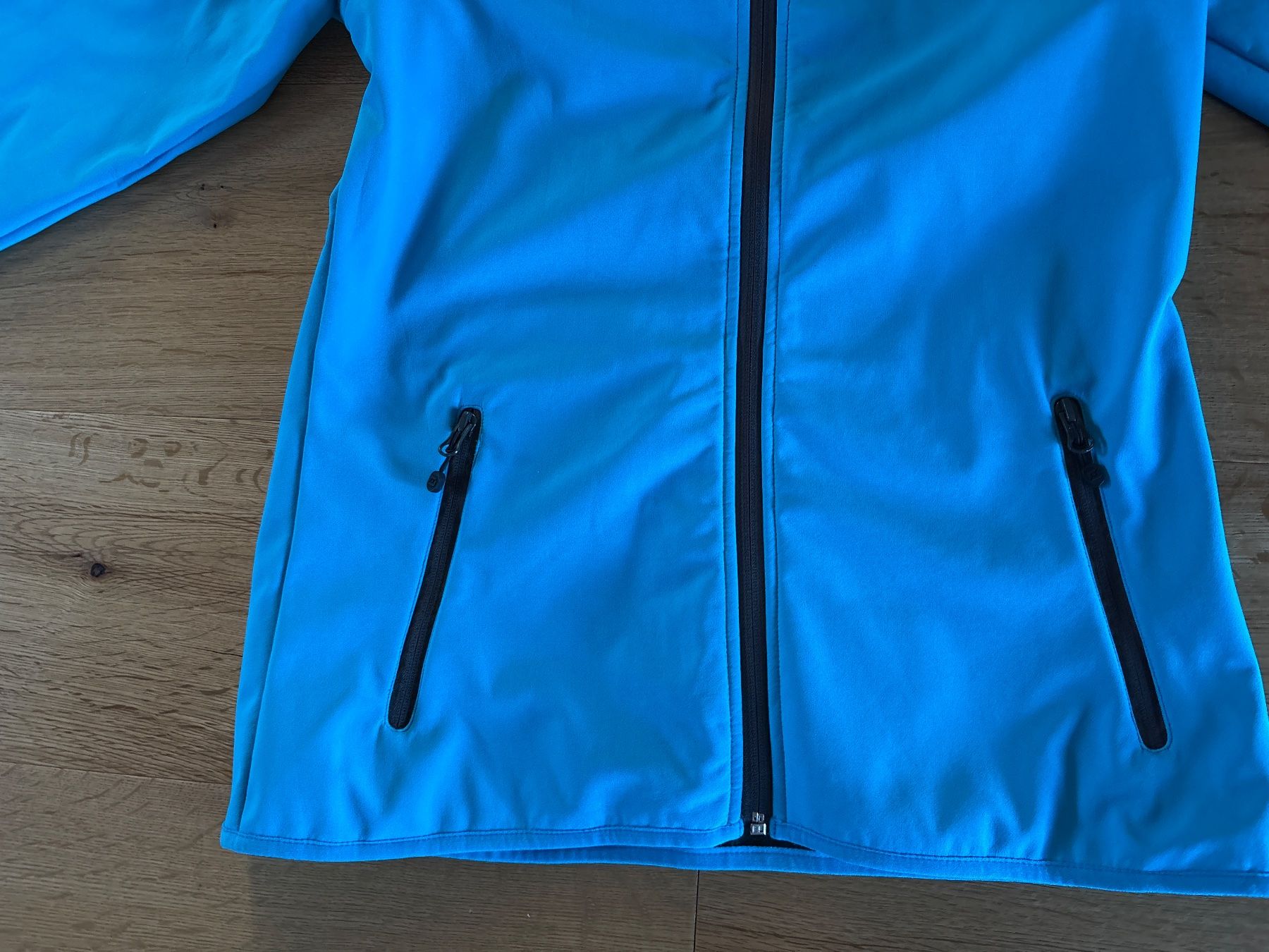 Giacche: Softshell Jacke BelowZero blau mit Kapuze – Usato da Beatenberg venduto da Rose406 2