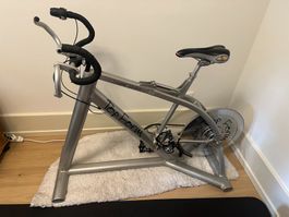 Top Form Skipper Studio Indoor Bike – aus einem Guss