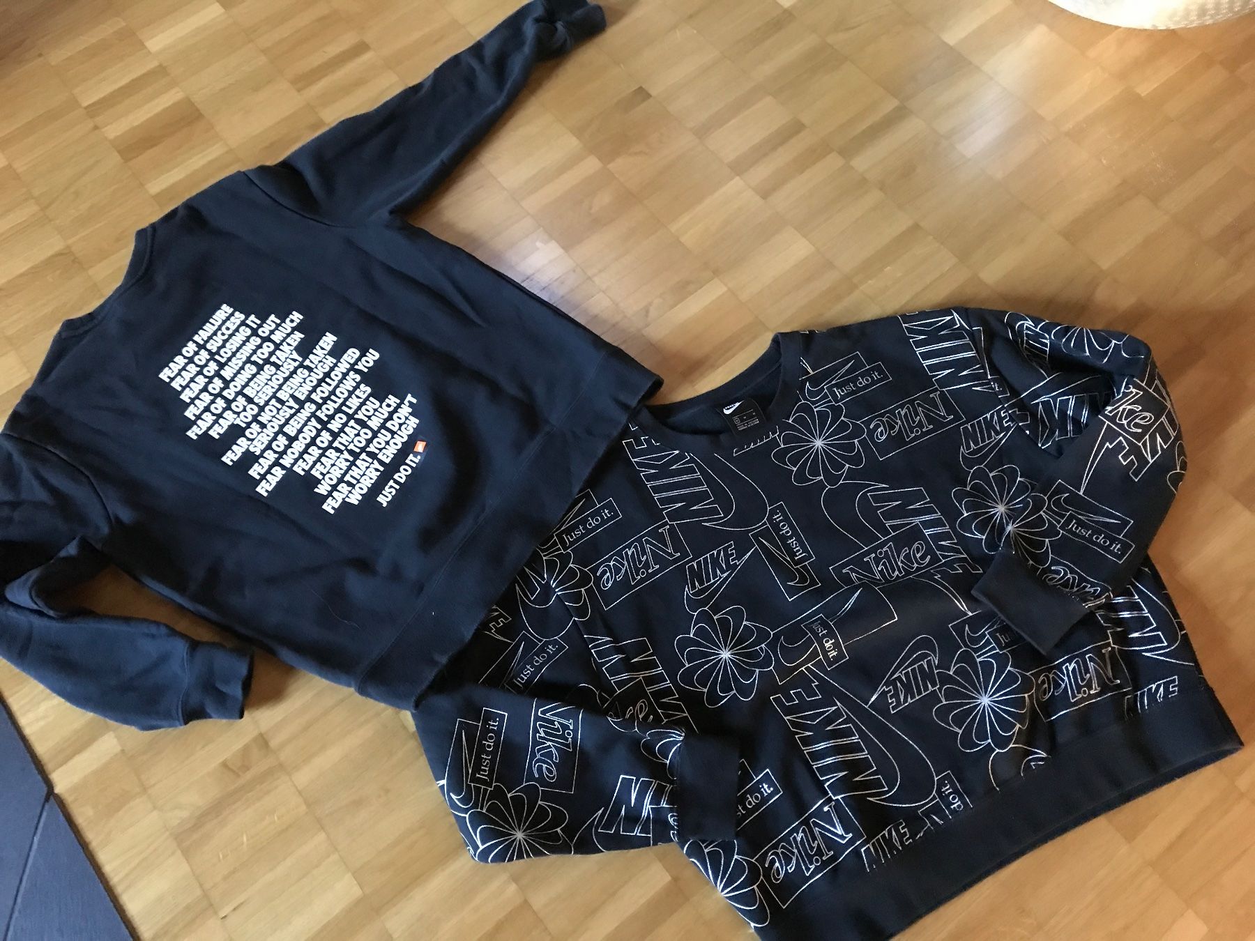 Nike Kleiderpakete & -sets: 2 Nike Pullis S/M – Gebraucht aus St. Margrethen SG von kellenbh 1