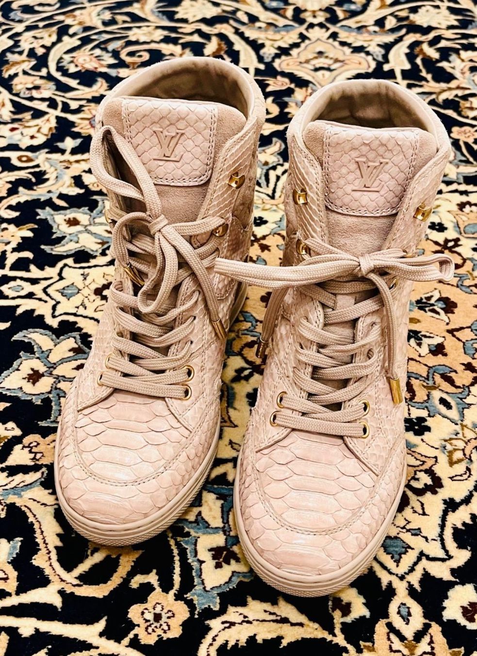 Louis Vuitton Damenschuhe: Original Louis Vuitton Python Sneakers, Gr 36 – Gebraucht aus Dättwil AG von nika8810