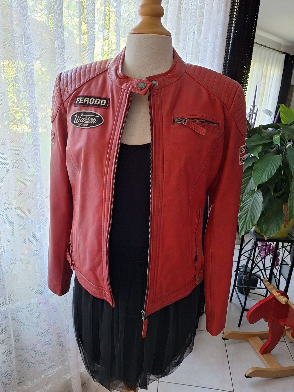 Vestes: Veste en cuir rouge WARSON , Taille L – Neuf (Voir description) à St-Triphon par Jldr0