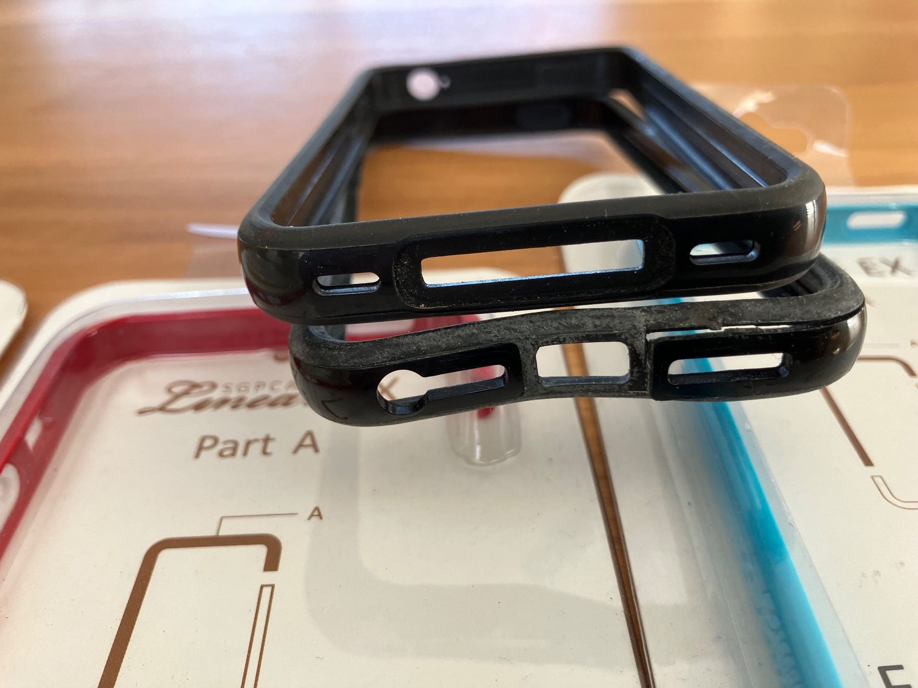 Spigen Cover & Protezioni schermo: Spigen Linear EX Case Ersatzteile iPhone 5 neu 2Pirelli – Nuovo e nell'imballaggio originale da Dintikon venduto da 51rh 6