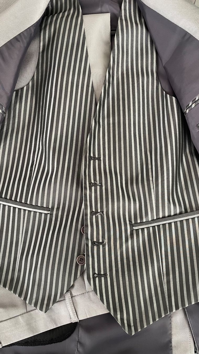 C&A Completi: Anzug 3-Teilig silber – Usato da Schaffhausen venduto da Bootes 4