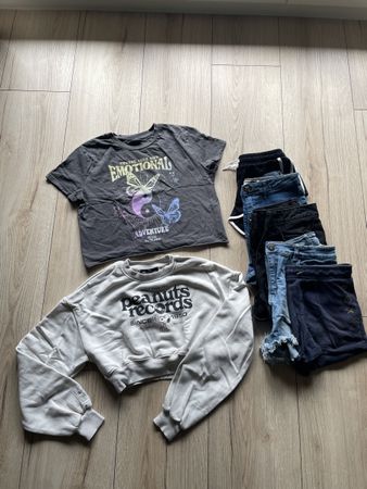 Sommer Set: 2 Oberteile & 5 kurze Hosen, Grösse XS/S
