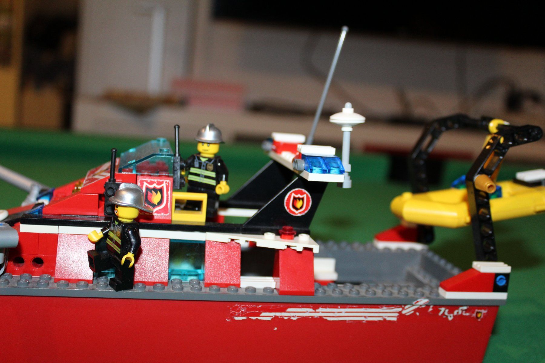 Lego Baukästen: Lego City Feuerwehrboot 7906 – Gebraucht aus Beinwil am See von  4