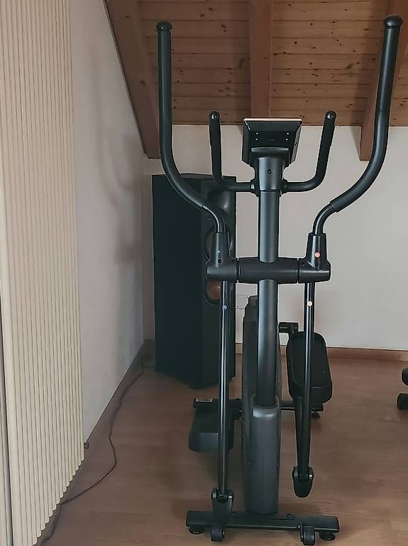 Vélos d'appartement: Sportstech CX2 Crosstrainer / Ellipsentrainer – D'occasion à Schaffhausen par Tc11