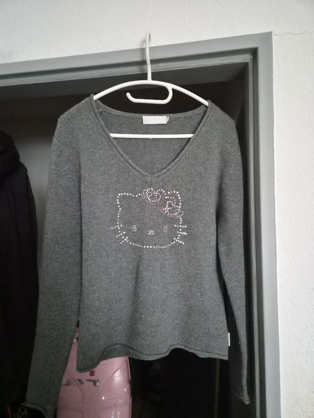 Maglioni & Felpe: Victoria Cashmere, Hello Kitty Pullover Gr.  M – Usato da Frenkendorf venduto da Moon111 1