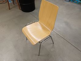 Sehr schöne Holzstühle mit Metallbeinen, 4 Stück verfügbar!