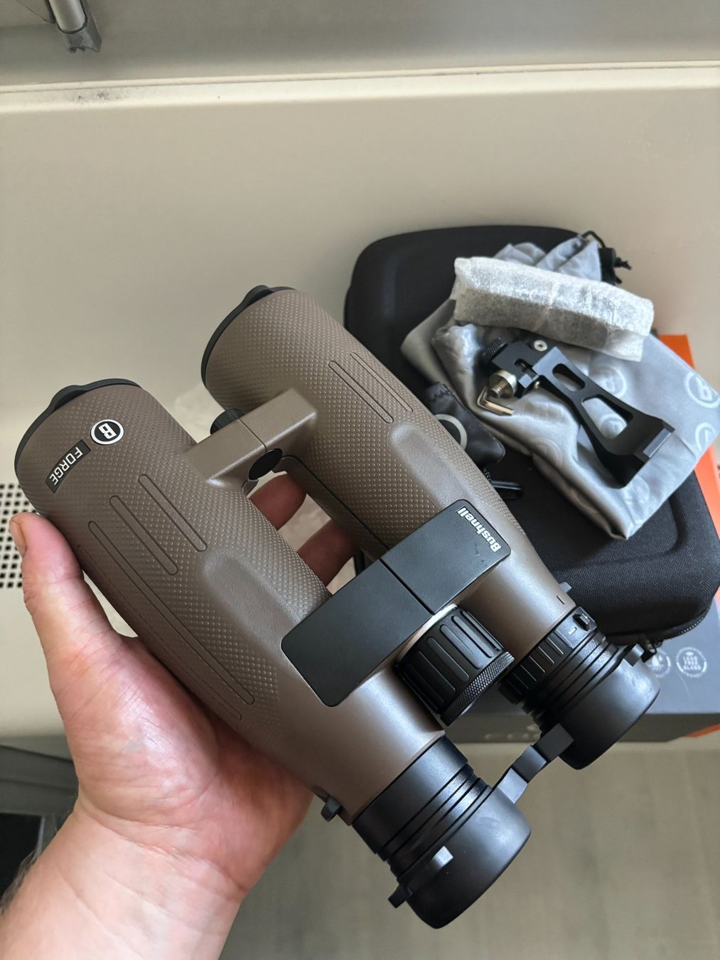 Binocoli: Bushnell 15x56 Forge Abbe Koenig Prism – Nuovo e nell'imballaggio originale da Balsthal venduto da allmedba