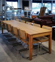 Schlichter, eleganter Massivholztisch 3,15 m x 78 cm