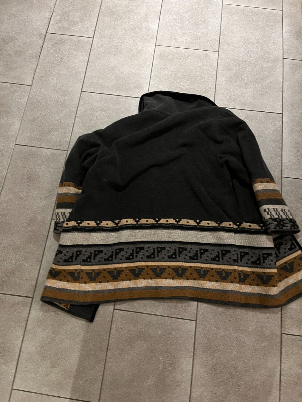 Mäntel: Manteljacke grösse 36 – Gebraucht aus Solothurn von Floefi 1