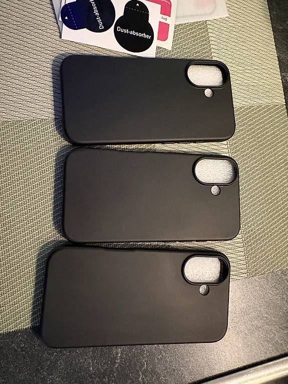 Apple Telefoni cellulari / Smartphones: IPhone 16 Schutzhülle und Schutzglas – Usato da Basel venduto da dbr_w5pw 2