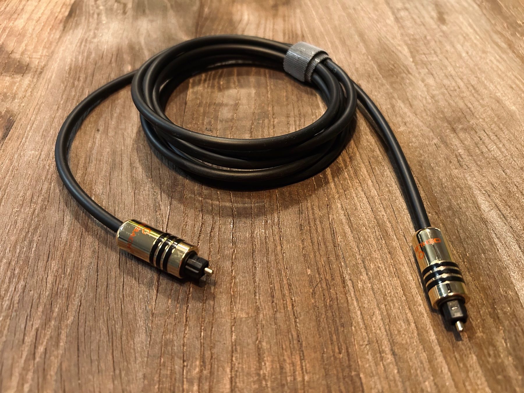 Oehlbach Cavi: Oehlbach Hyper Profi Opto / Toslink Kabel 2.0m – Usato da Langenthal venduto da Kuschi