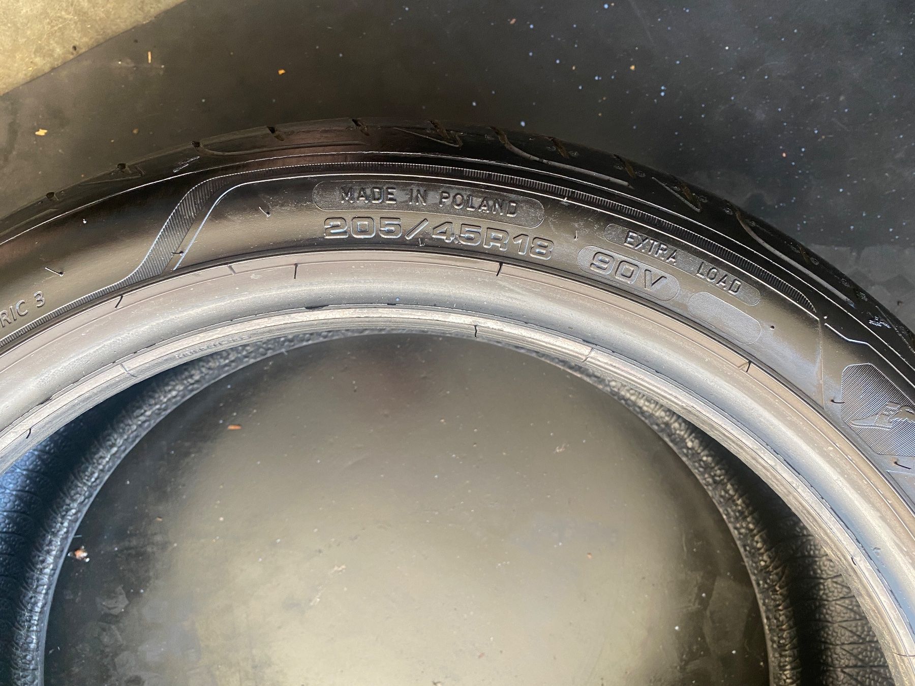 Goodyear Pneumatici & Ruote complete: 205/45R18 – Usato da Widen venduto da Dinero02 5