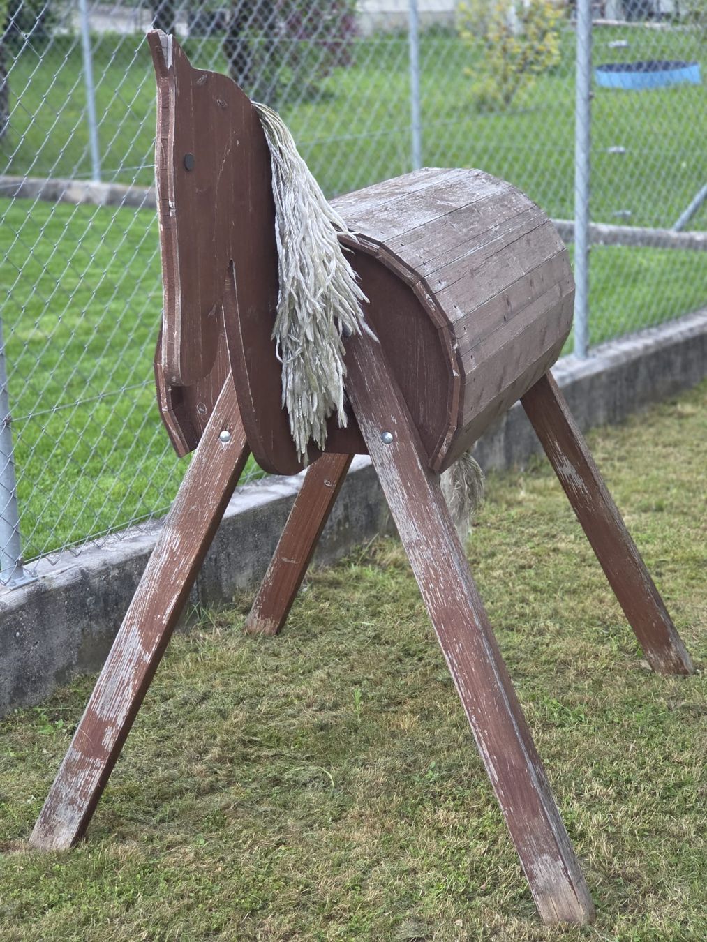 Giocattoli: Garten-Holzpferd für Kinder – Usato da Matzendorf venduto da Tisu_06