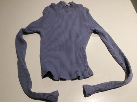 Pull côtelé bleu ciel - Idéal pour la mi-saison! ✨