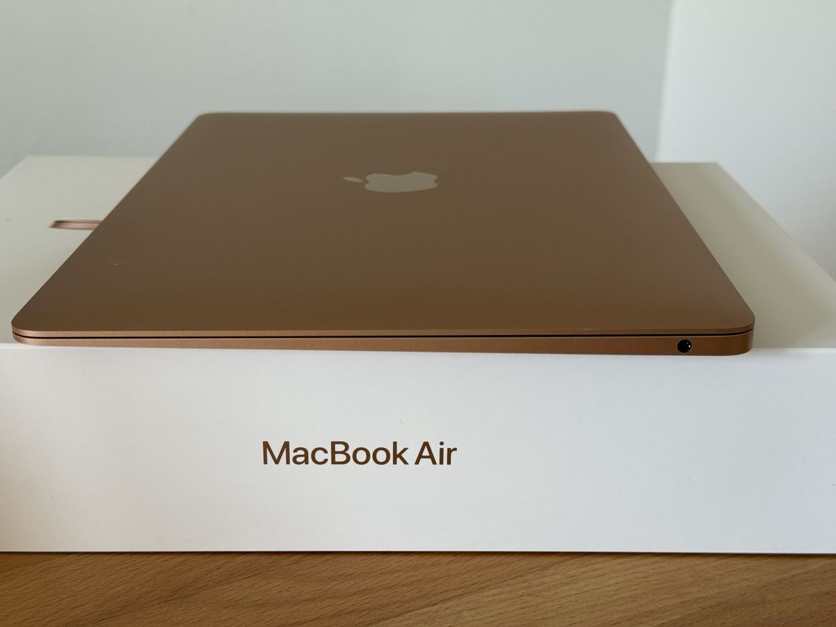 Apple Notebook: MacBook Air M1 mit Apple Care + bis Juni 2027 – Nuovo (secondo la descrizione) da Flawil venduto da rho199 2