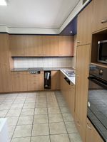 Komplette Einbauküche mit Granitabdeckung & V-ZUG Geräten