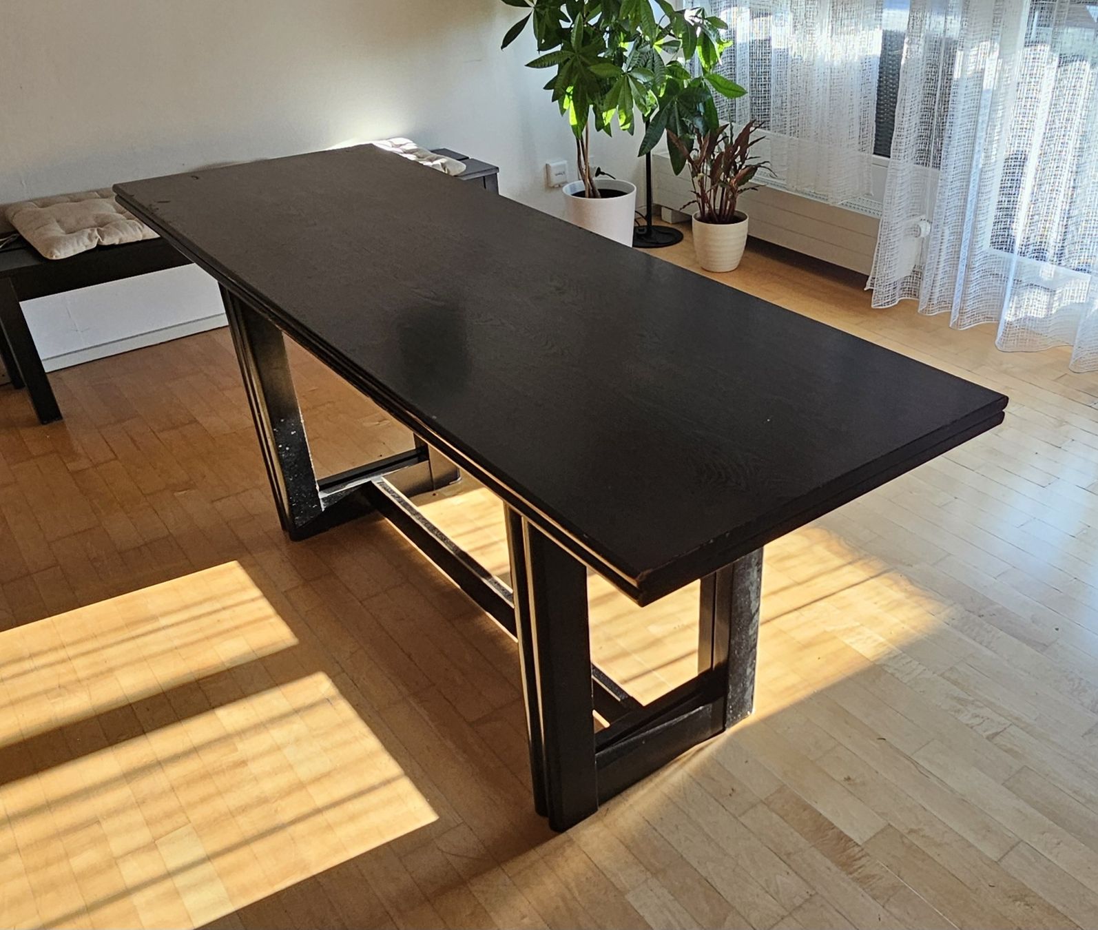 Tische: Extendable Dining Table – Black – Seats 6–10 – Gebraucht aus Zürich von jak_pvk7 3