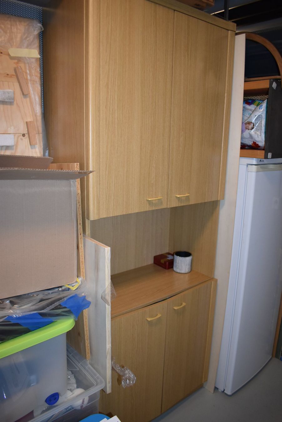 Armadi: Holzschrank mit Türen – Usato da Schönenberg TG venduto da Scania10 2