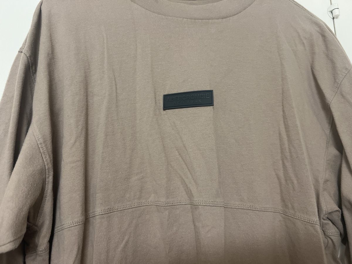 Abercrombie T-shirt: Long Sleeve Tee – Usato da Bern venduto da fen_7rn8 1