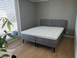 Neuwertiges Premium Boxspringbett 180x200
