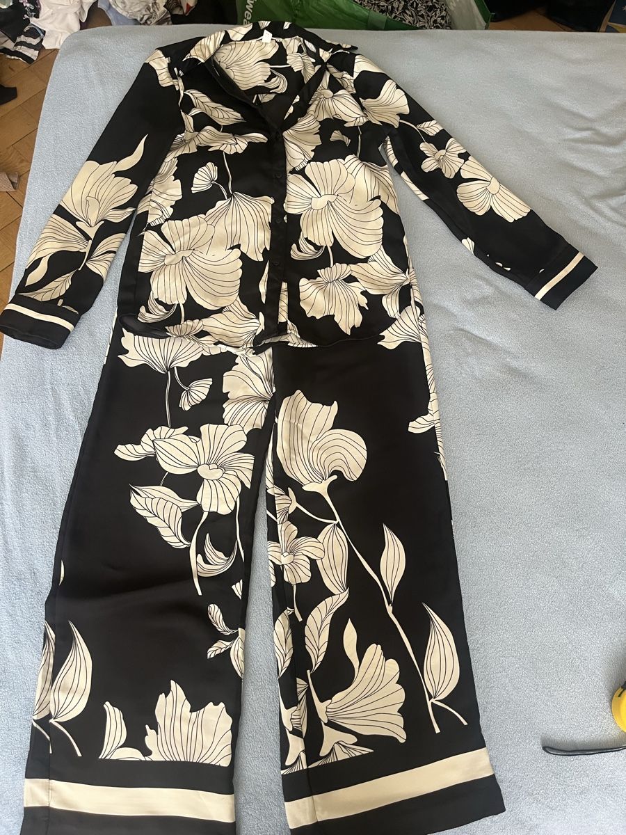 H&M Lotti di vestiti: H&M  Set XS,Schwarz/Beige Blumenmuster – Nuovo (secondo la descrizione) da Olten venduto da sae_82z2 1