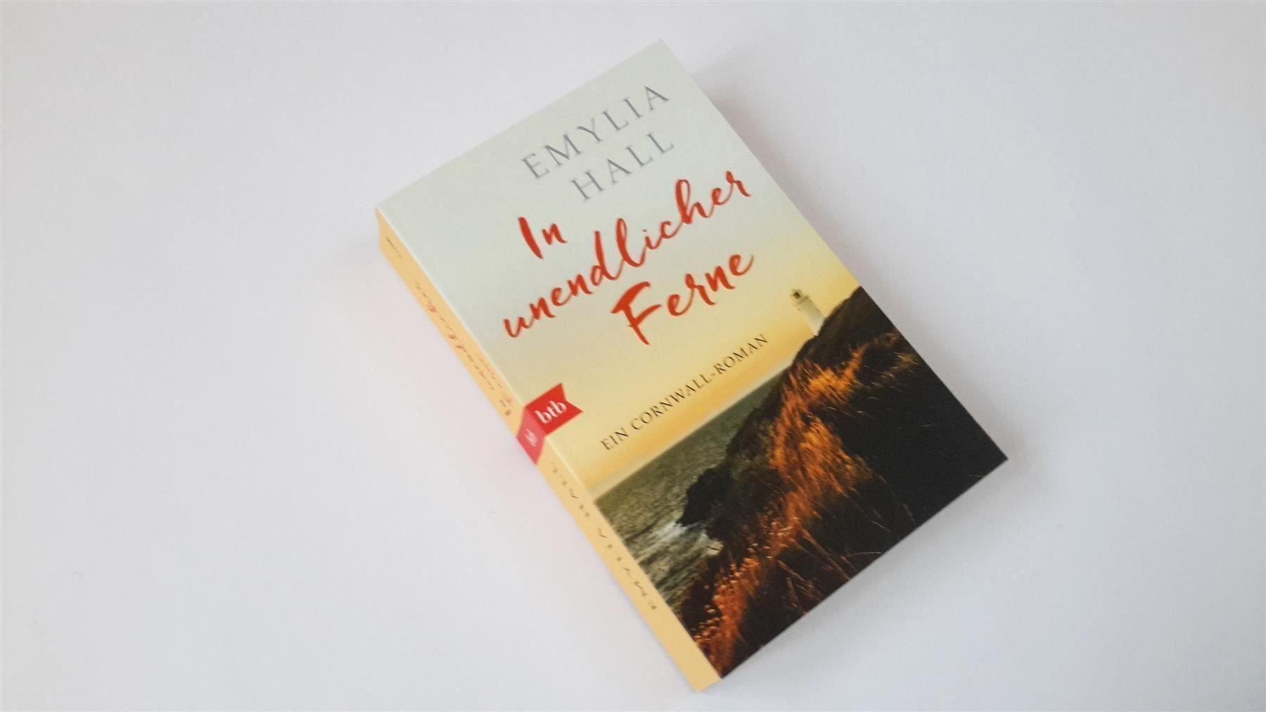 Libri: Buch, Emylia Hall, In unendlicher Ferne – Usato da St. Gallen venduto da cointec