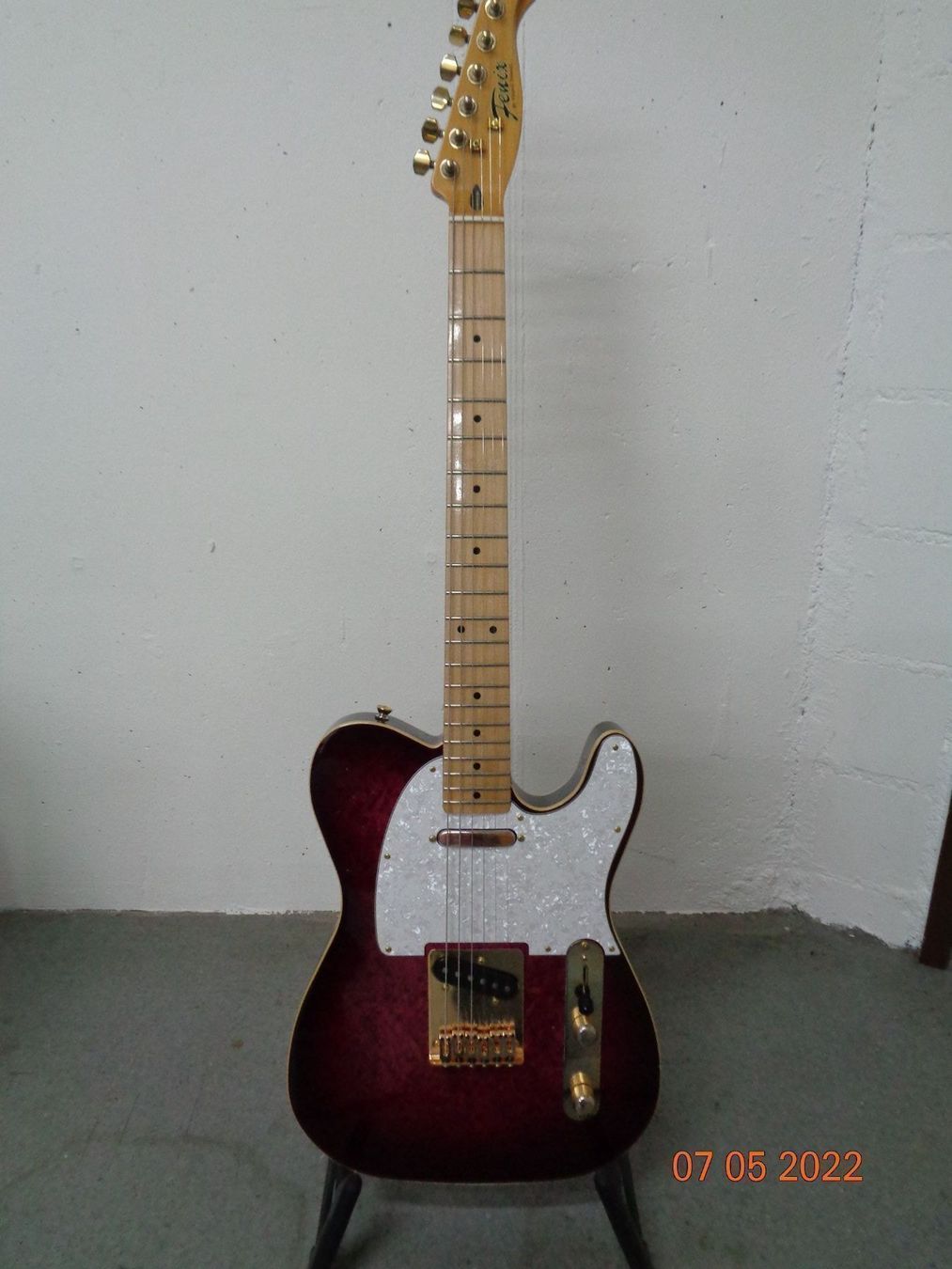 Strumenti musicali: Fenix E-Gitarre Rarität ! – Usato da Weiningen ZH venduto da Vitanyi