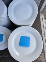 Assiettes blanches  plusieurs tailles 