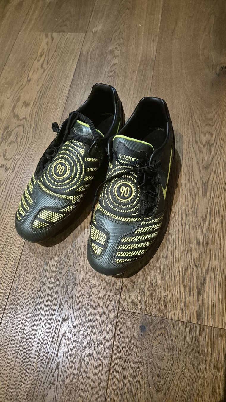 Nike Scarpe da uomo: Fussballschuhe Gr.45 – Usato da Schaffhausen venduto da peggi77755