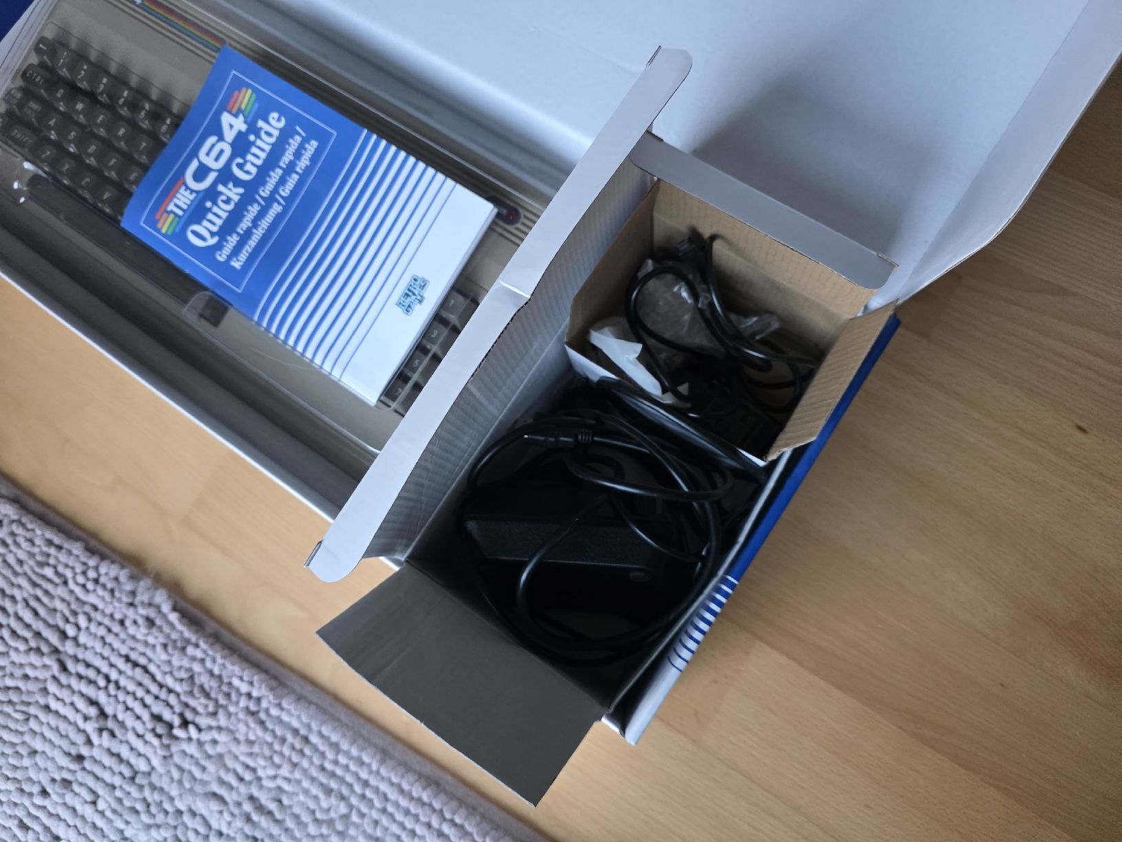 PCs: the Commodore 64, the C64 maxi, dès 1 chf – Gebraucht aus Neyruz FR von Yann 1